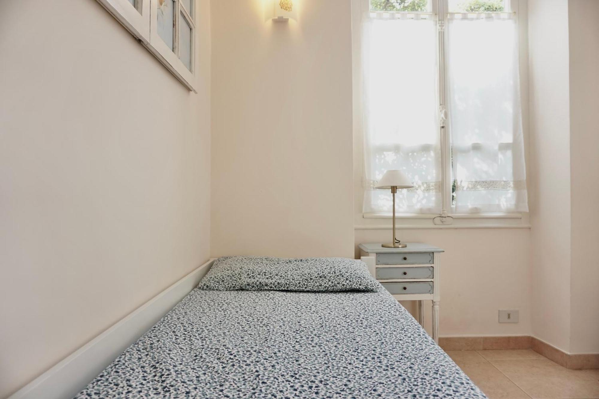 Villa Angelina - Casa Glicine Vallecrosia Zewnętrze zdjęcie