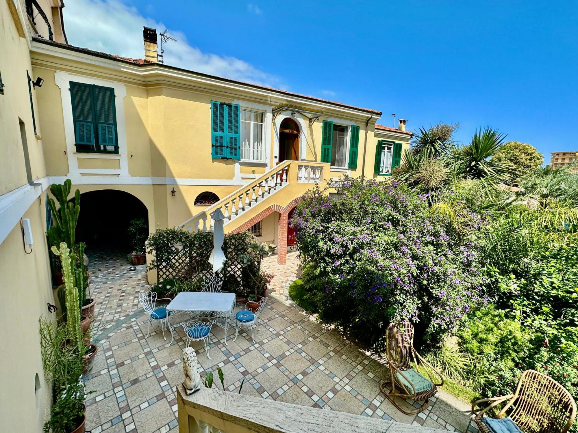 Villa Angelina - Casa Glicine Vallecrosia Zewnętrze zdjęcie