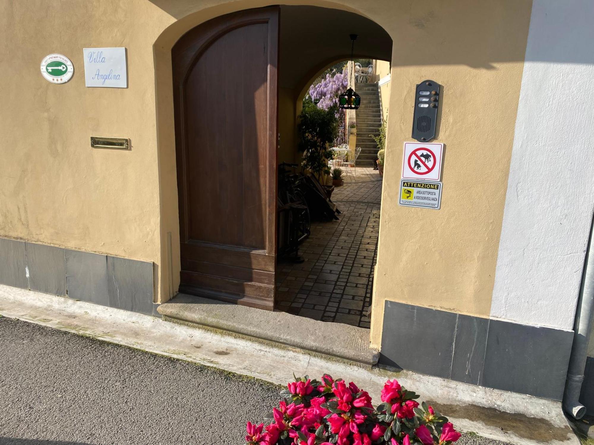 Villa Angelina - Casa Glicine Vallecrosia Zewnętrze zdjęcie