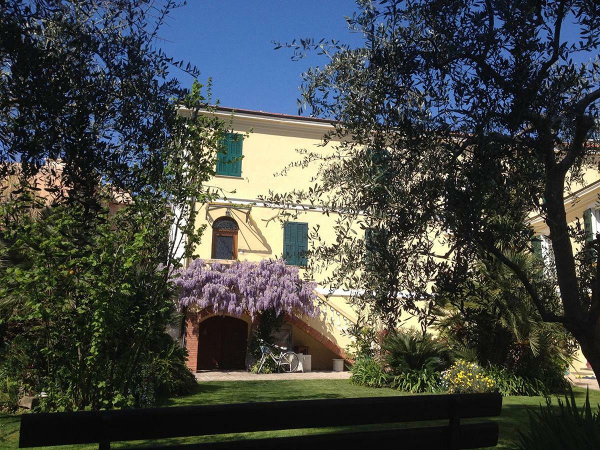 Villa Angelina - Casa Glicine Vallecrosia Zewnętrze zdjęcie